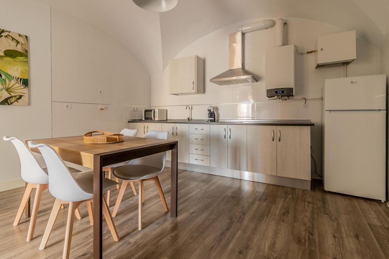 Apartamentos El Patio Plaza Santa Clara Caces Zewnętrze zdjęcie
