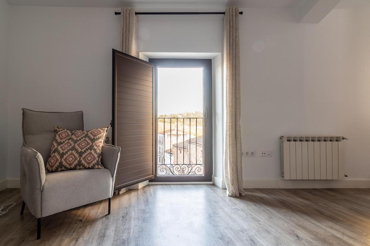 Apartamentos El Patio Plaza Santa Clara Caces Zewnętrze zdjęcie