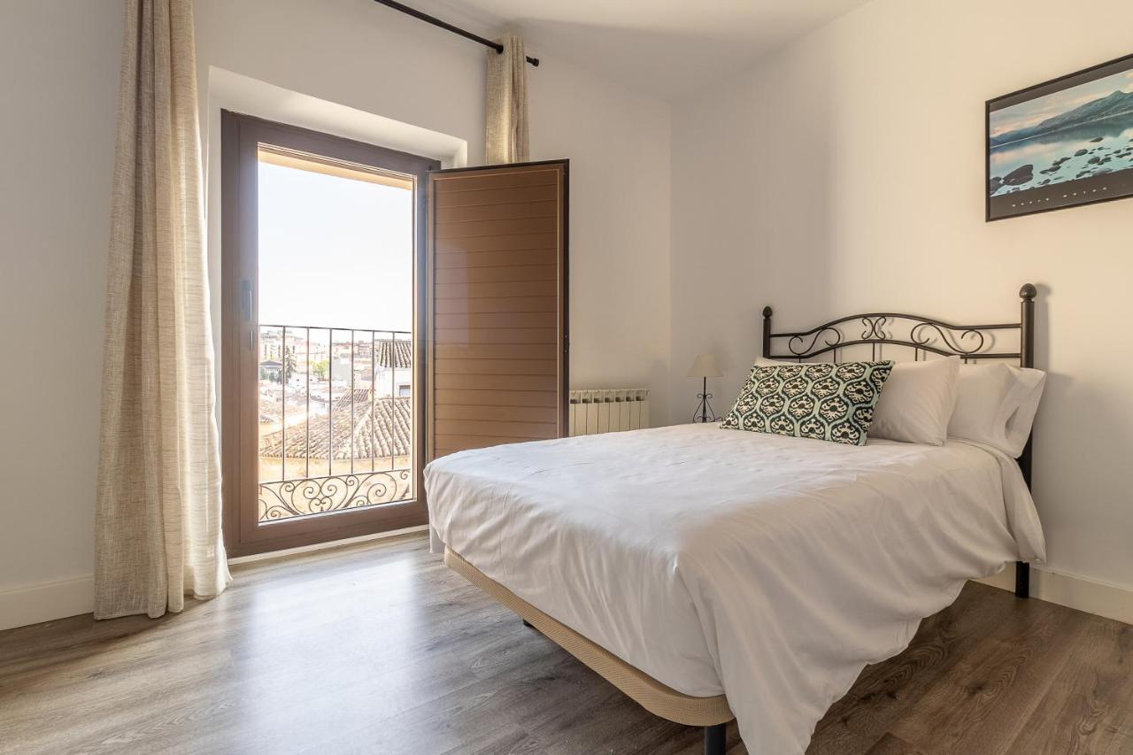 Apartamentos El Patio Plaza Santa Clara Caces Zewnętrze zdjęcie