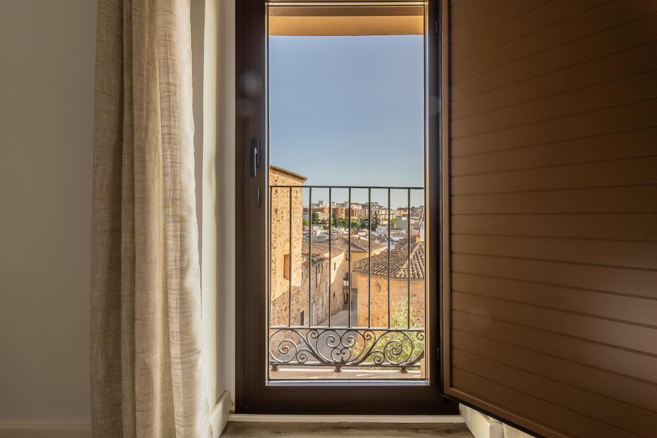 Apartamentos El Patio Plaza Santa Clara Caces Zewnętrze zdjęcie