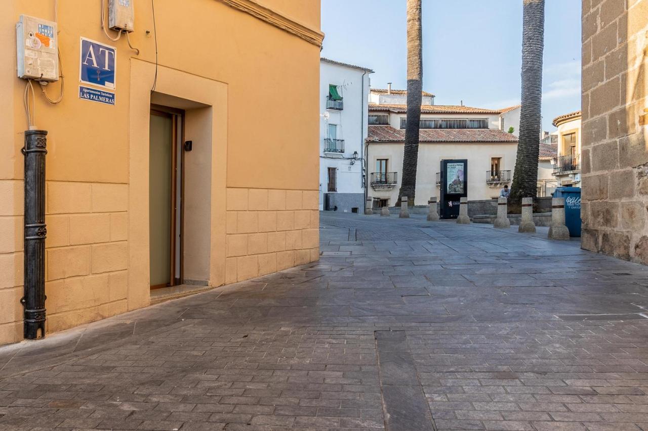 Apartamentos El Patio Plaza Santa Clara Caces Zewnętrze zdjęcie